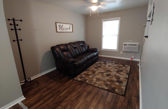 Executive Short-Term Rental 2-Bed 1-Bath Pets Allowed