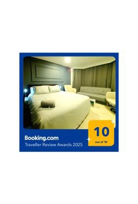 Executive Suites Minutes From the Airport