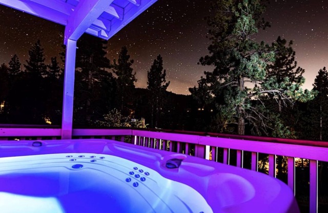 Experience Big Bear Gambrel - Hot Tub- Games