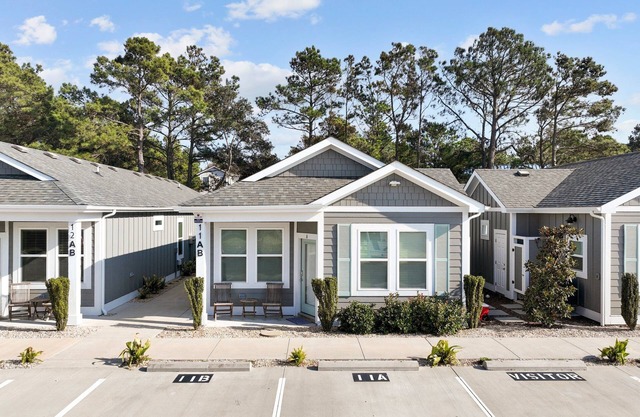 Experience coastal charm at 1383 Victoria's Corner, a cozy 2-bed in Corolla