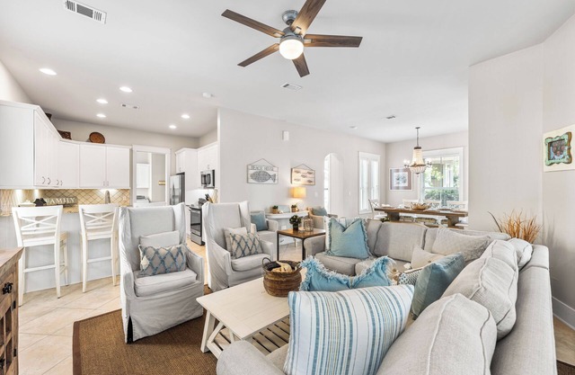 Experience luxury at Sunshine Shack, a spacious 5-bedroom home in Seacrest Beach.