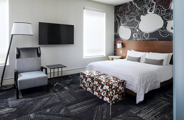 Experience Soothing Moments & Luxury! Close to Foshay Tower, Minneapolis!