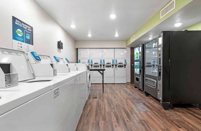 Extended Stay America Select Suites - Orlando - Airport