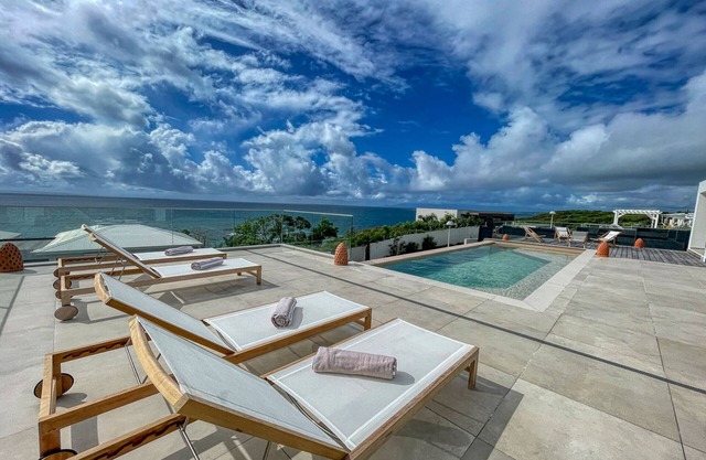 Extraordinary villa with a sea view of Marie Galante and Les Saintes.