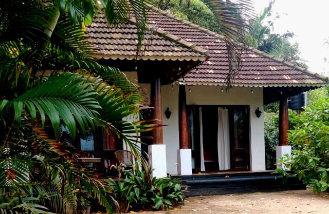 Fabulous 2 Bedroom Hall cottage on Marari Beach!