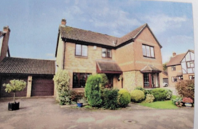 Fabulous 4-bedroom fully detached house in Welling, South East London/Kent