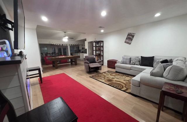 Fabulous 4-bedroom house with AC in Arlington