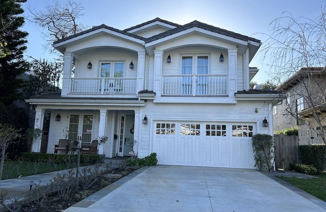 Fabulous 5-bedroom home in Prime West Los Angeles Neighborhood