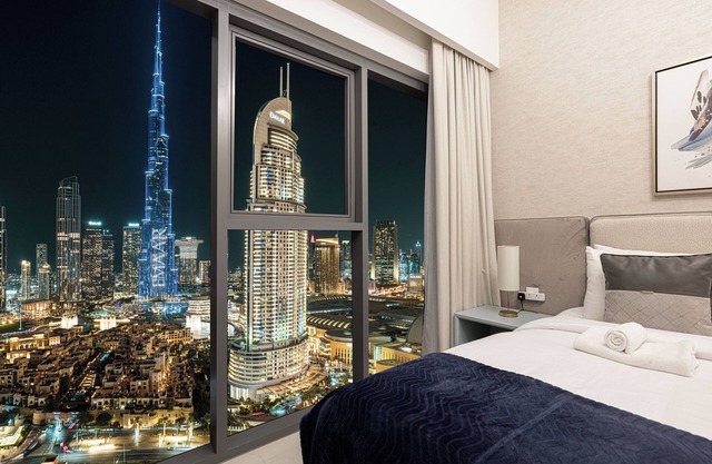 Fabulous Burj Khalifa Views - 5min walk to Dubai Mall