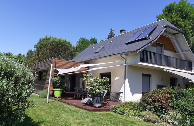 FACING THE PYRENEES, MAGNIFICENT, VERY COMFORTABLE HOUSE IN WOODED GROUNDS