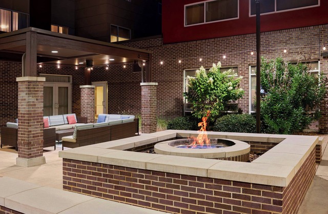 Fairfield Inn and Suites by Marriott Charlotte Airport