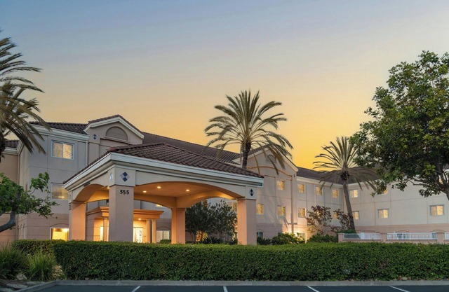 Fairfield Inn & Suites by Marriott San Francisco San Carlos