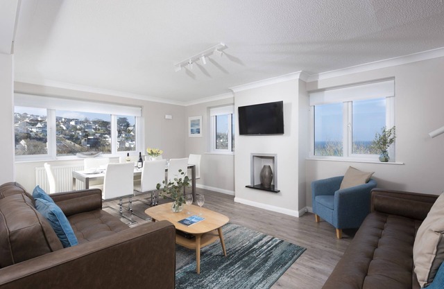 Fairsky - Just a short walk from Carbis Bay, this luxury penthouse apartment is sleeps eight and ha