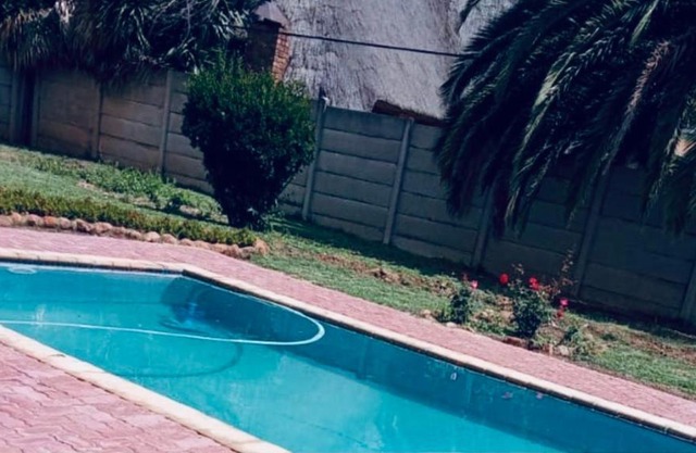 Fairview Holiday Home-OR Tambo Airport