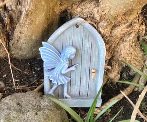 fAiRy DeLL Guesthouse, with cozy lockable rooms, tv, tea tray with choccies, free wifi and parking, 24hr check in, COA, all are welcome