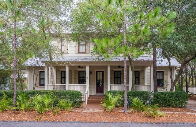 Fall Dates Available! 143 Dandelion Dr - Cottage District! Across from tennis courts! Gas Grill!