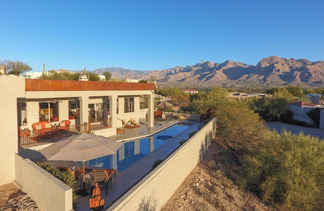 FALL SPECIAL - Outstanding 5 Star Catalina view home!