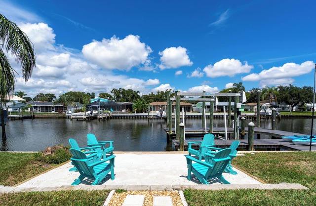 Fall Waterfront Luxury | Renovated Tampa Bay Home