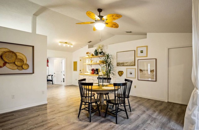 Families and large groups, with TVs in every room