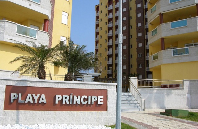 Family apartment, 1st floor, sea views, communal pool, next to beach