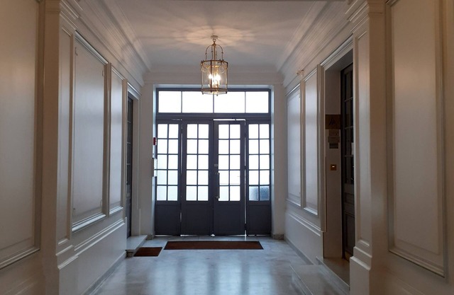 Family apartment 1 station St Lazare