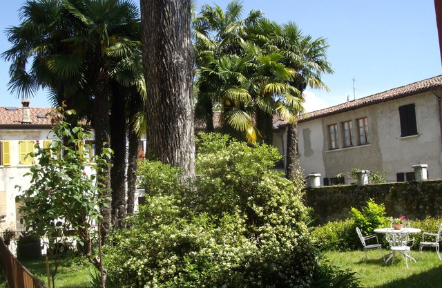 Family apartment with garden - 10 min from the lake!