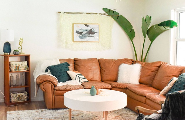 Family beach retreat - game room, big porch, sleep up to 11!