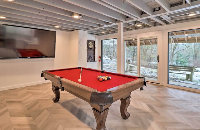 Family Compound w/ Game Room + Indoor Hot Tub
