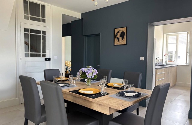 Family cottage in Allier, near PAL park