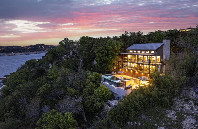 Family & dog friendly luxury waterfront home with pool, hot-tub and boat dock