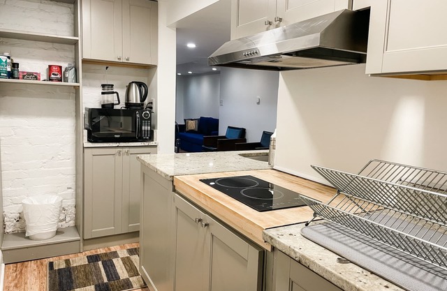 Family-Friendly 1 Bedroom - Mt. Pleasant-AdMo-CoHi