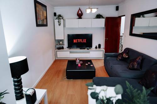 Family-friendly and cozy 3-bedroom accommodation in Lisbon