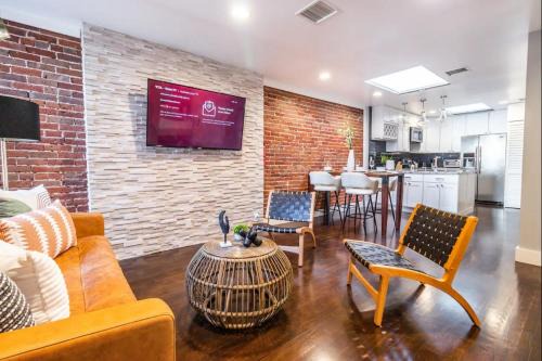 Family-Friendly Apartment with Kitchen