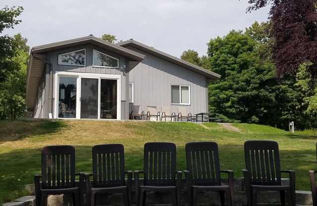 Family friendly Birch Point vacation home on beautiful Big Bay