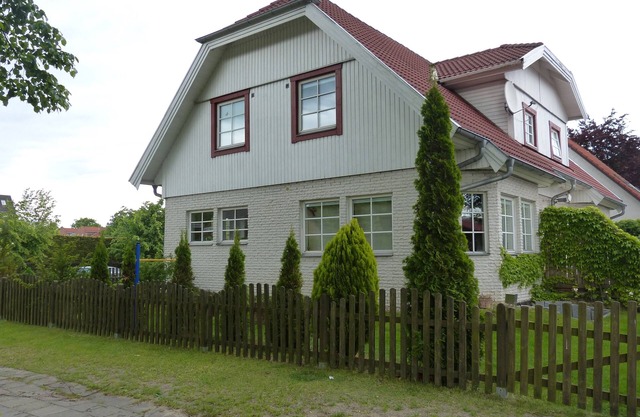 Family friendly cottage Lehnitzstraße Lake/near Berlin (Non smoking)