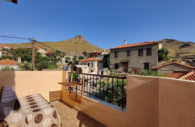 Family-friendly, detached, spacious villa.