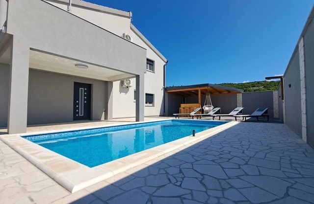 Family friendly house with a swimming pool Maslenica, Novigrad (K-24641)