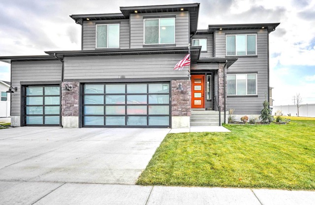 Family-Friendly Orem Home w/ Pool Access!
