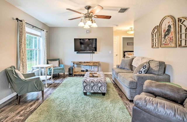 Family-Friendly Retreat Near Golf & Lake Weir