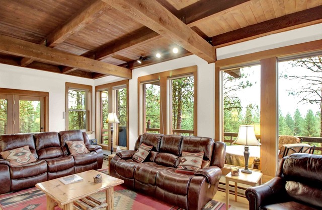 Family Friendly Tree House Cabin