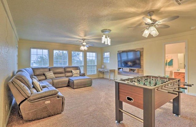 Family-Friendly Woodway Home with Private Yard!