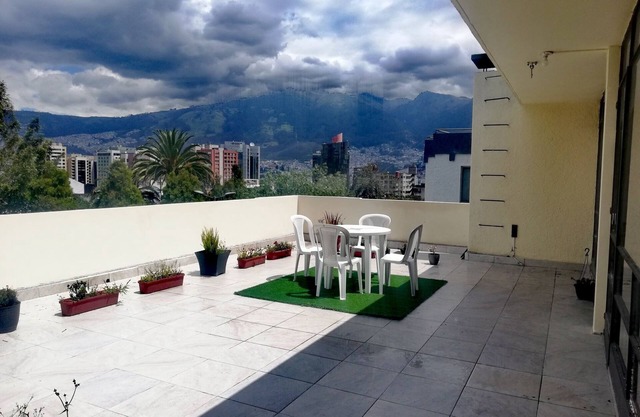 Family/Friends apartment in Central Quito