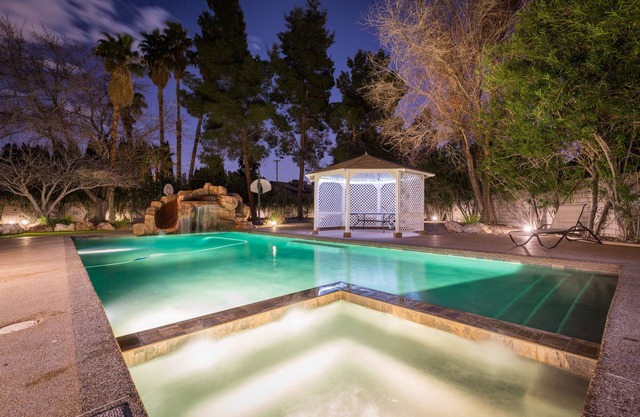 Family Fun, Pickleball, Pool/Spa, Water slide