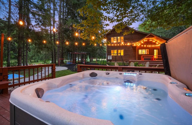 Family Fun Cabin on 58 acres | Pickleball, Hot Tub