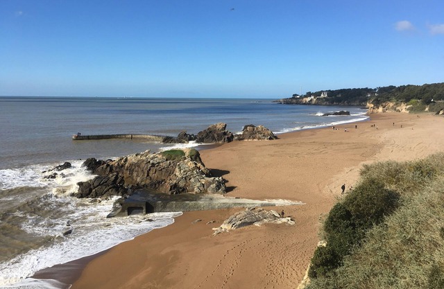 Family home 100m from the beach