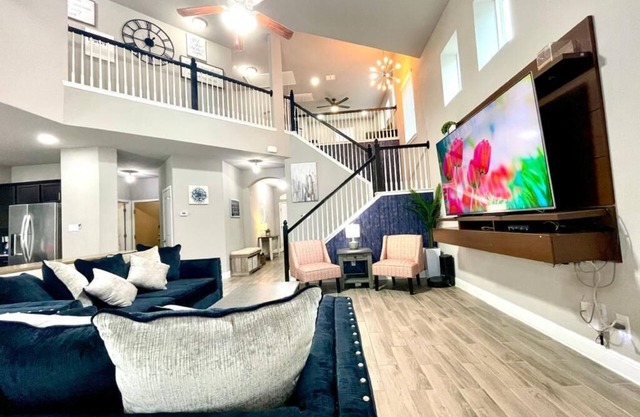 Family Luxury Retreat near Sea World