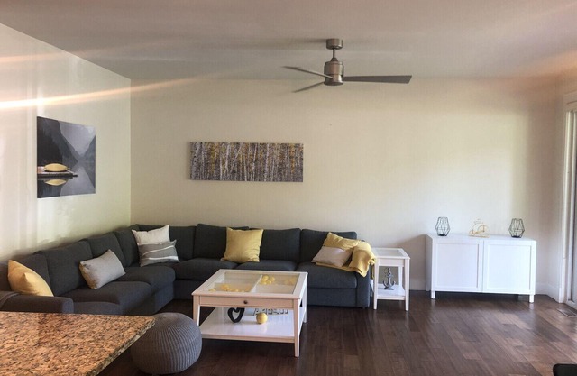 FAMILY oriented complex- Includes boat slip - LONG TERM RENTALS ONLY