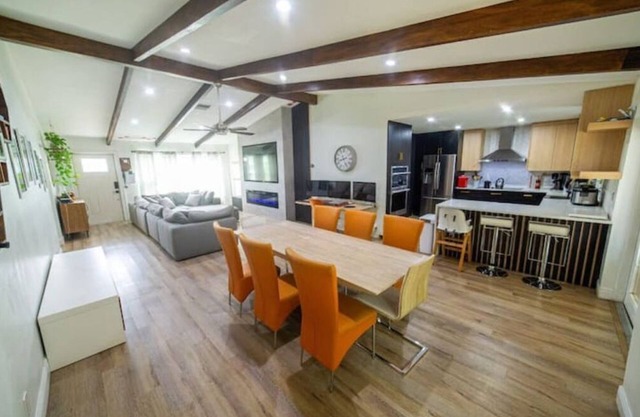 Family & Pet Friendly Home in Boca Raton w fenced backyard, jacuzzi & playground