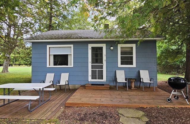 Family resort cottage 3 on Big Glen Lake-Rent 1 or 5 -Dock,m Kayaks, Rowboat