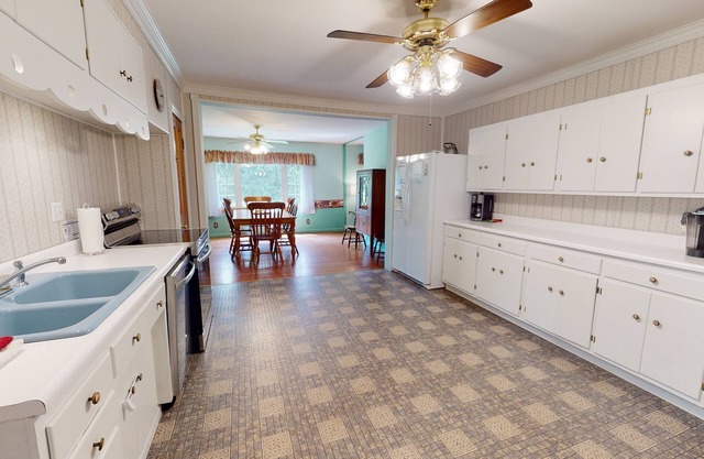 Family Retreat walk to Pine Creek to fish/canoe/kayak or hike PA Grand Canyon